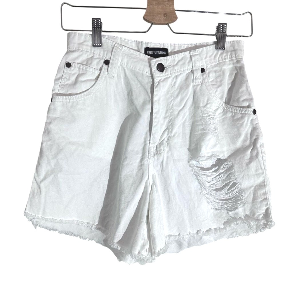 PrettyLittleThing White Denim Distressed Ripped‎ Cut Off Shorts Size 6